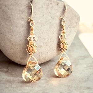 Gold Tone Leverback Earrings Faceted Champagne Crystal Teardrop Dangle